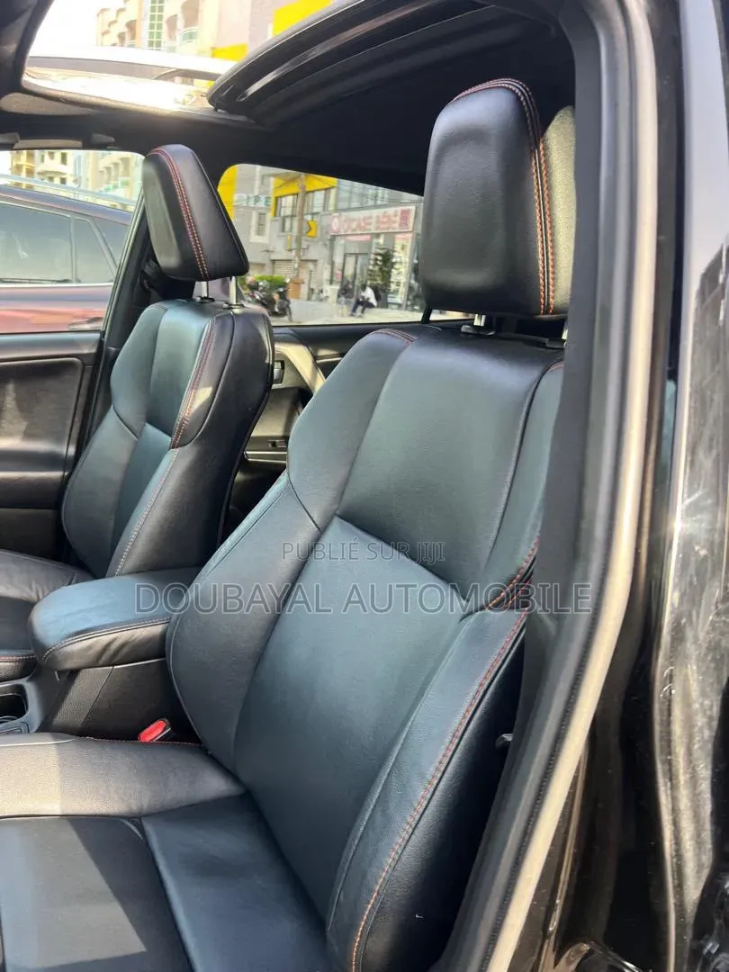 Toyota RAV4 2018 Noir Mat