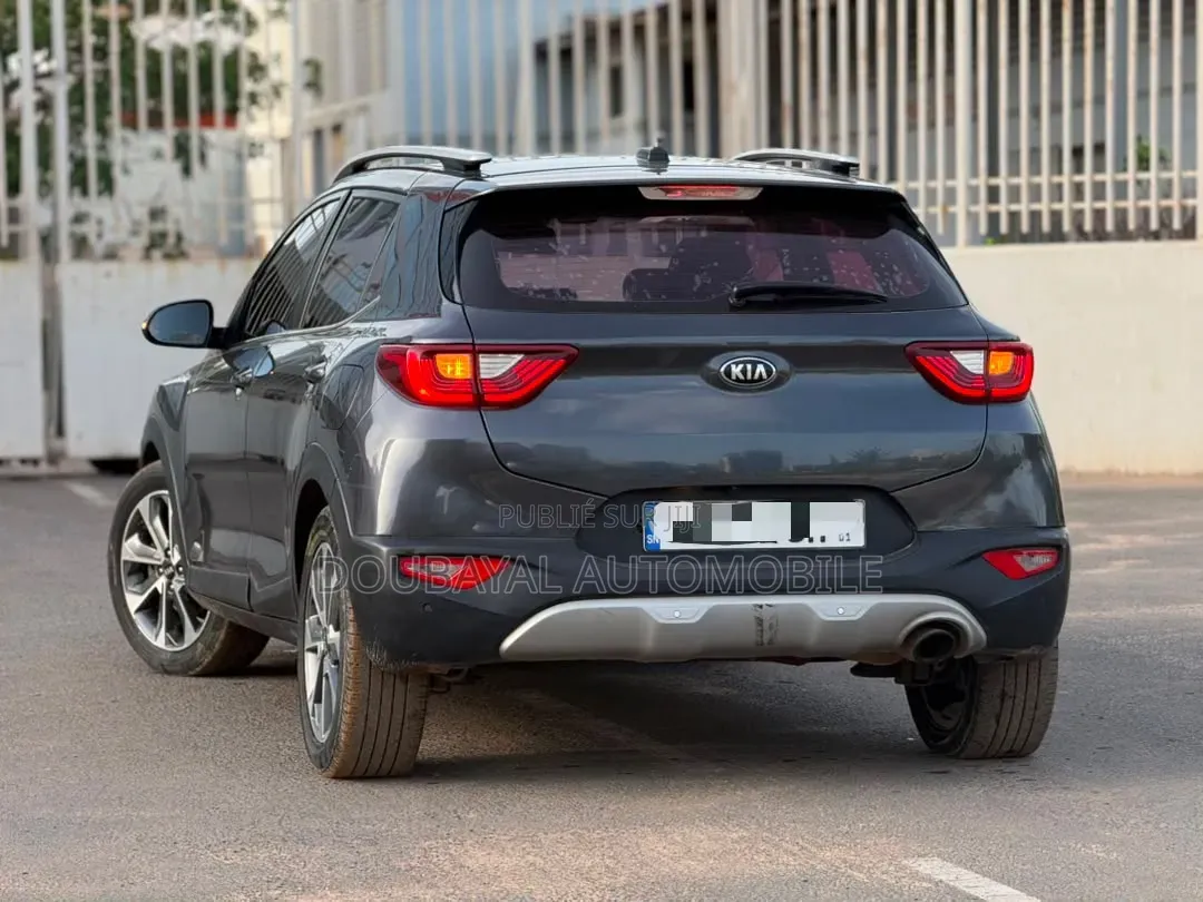 Kia Stonic 2017 Gris