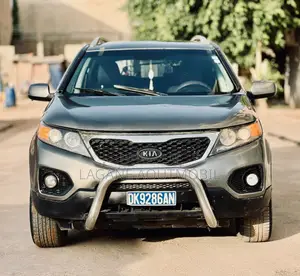 Kia Sorento LX 2012 Gris
