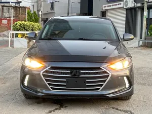 Hyundai Elantra 2017 Gris