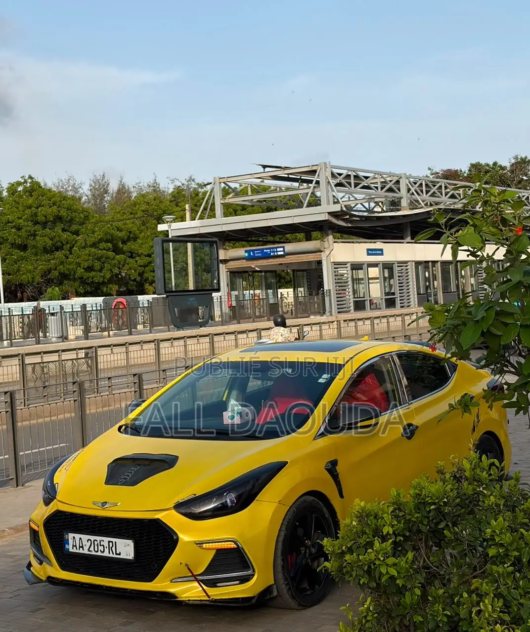Hyundai Elantra 2016 Jaune