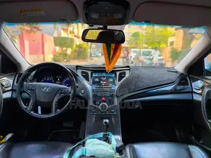 Hyundai Elantra 2016 Jaune
