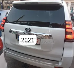 Toyota Land Cruiser Prado 2021 Blanc