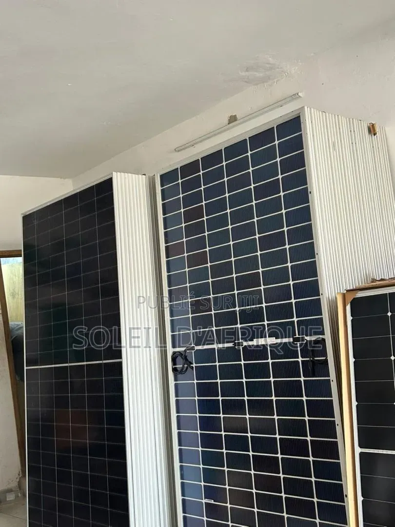 Panneaux Solaires 590w