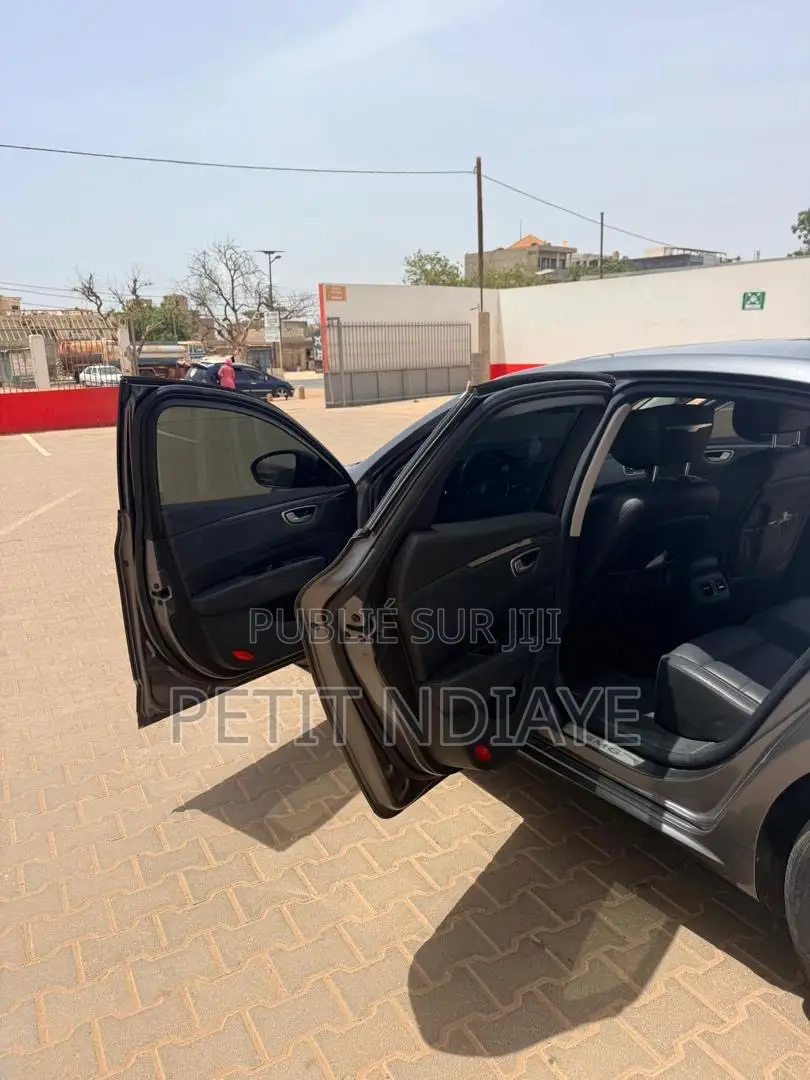 Renault Samsung SM6 2016 Gris