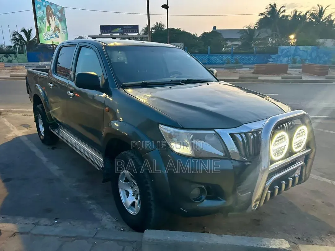 Toyota Hilux 2015 Gris