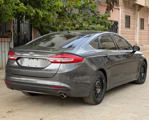 Ford Fusion 2018 Gris