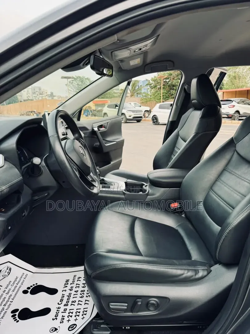 Toyota RAV4 2020 Noir Mat