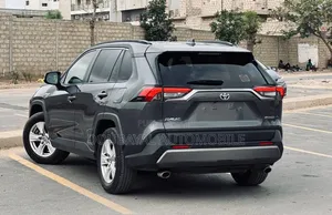 Toyota RAV4 2020 Noir Mat