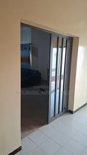3chbre Villa dans Ngaparou, Thiès Sud à Vendre