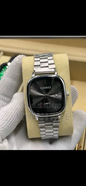 Montre Homme Et Femme Unisexe Très Jolie