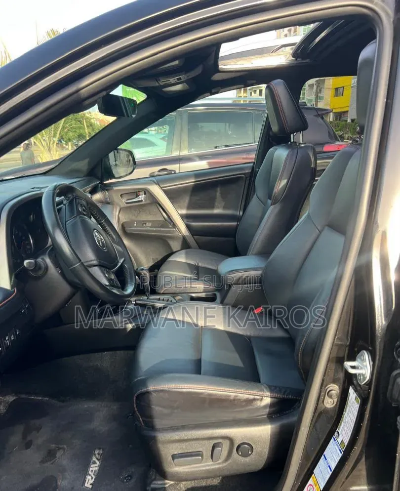 Toyota RAV4 2018 Noir