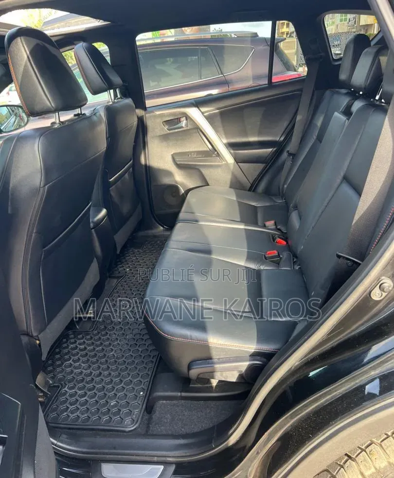 Toyota RAV4 2018 Noir