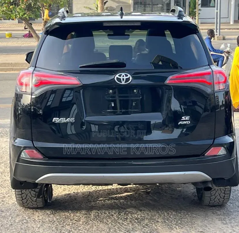 Toyota RAV4 2018 Noir