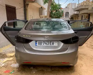Hyundai Elantra 2011 Gris