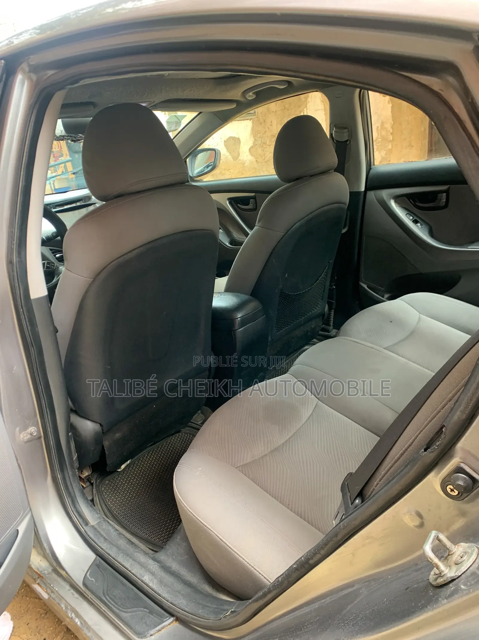 Hyundai Elantra 2011 Gris