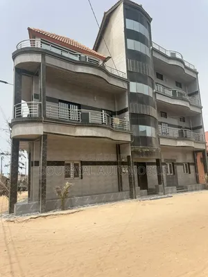 3chbre Villa dans Amo 6, Guediawaye à Vendre
