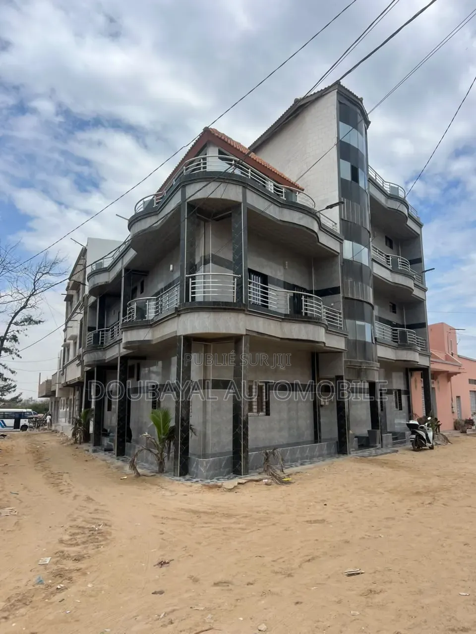 3chbre Villa dans Amo 6, Guediawaye à Vendre