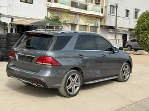 Mercedes-Benz 350D 2015 Gris