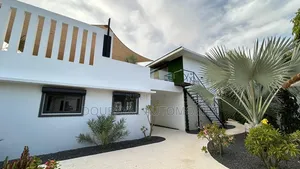 Meublé 2chbre Villa dans Warang, Thiès Sud à Vendre