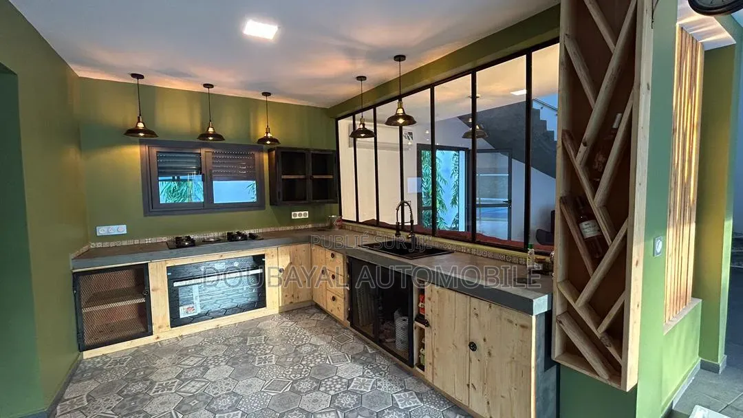 Meublé 2chbre Villa dans Warang, Thiès Sud à Vendre