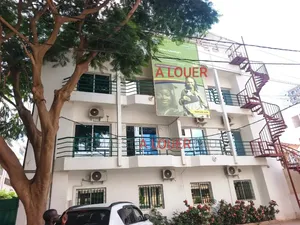 20chbre Maison de ville / Terrasse dans Villa R+2 À Louer à Louer