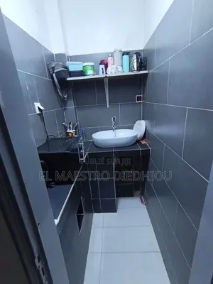 20chbre Maison de ville / Terrasse dans Villa R+2 À Louer à Louer
