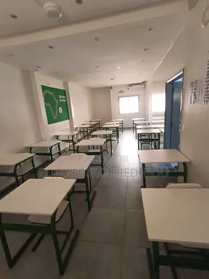 20chbre Maison de ville / Terrasse dans Villa R+2 À Louer à Louer