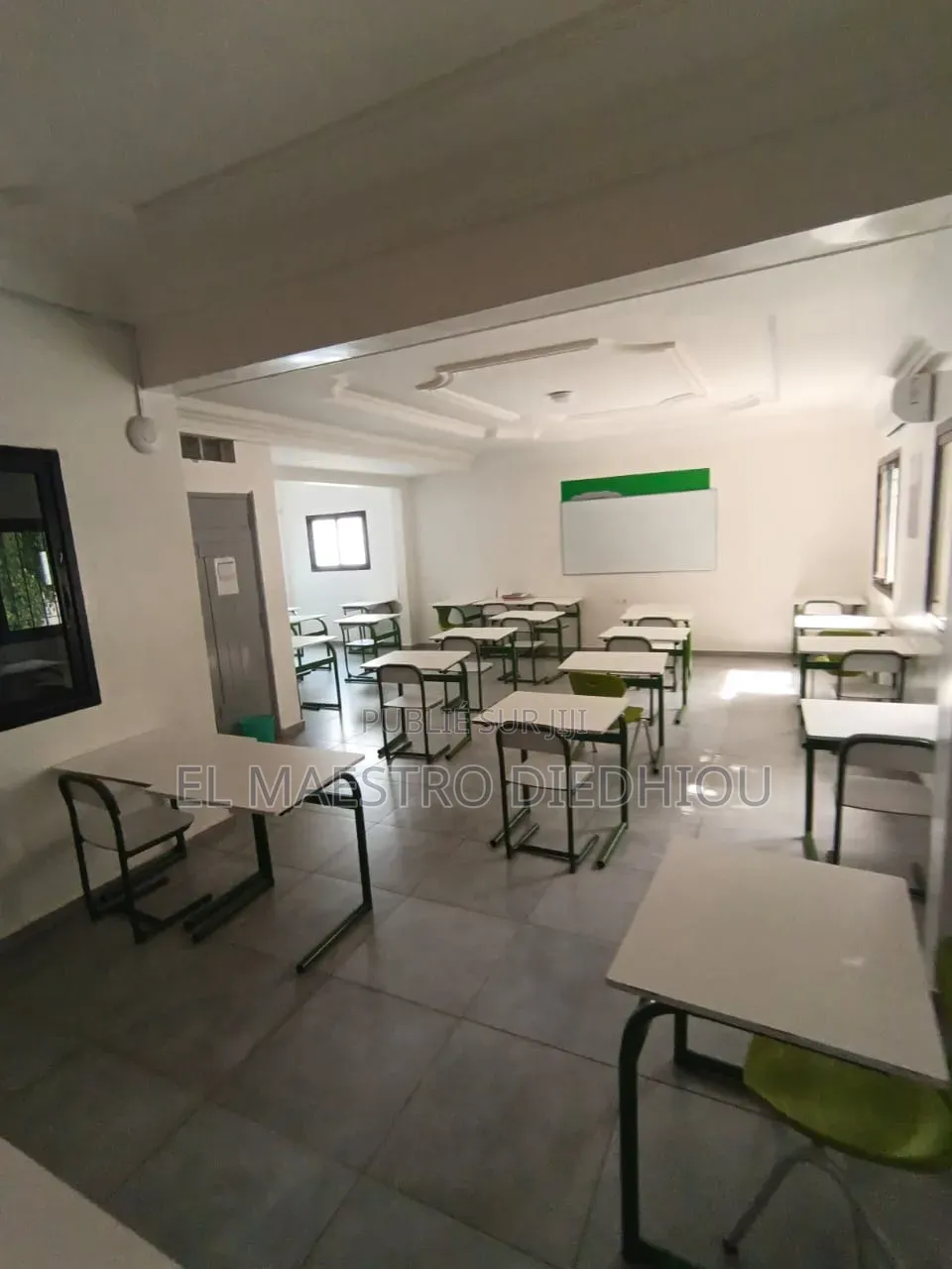 20chbre Maison de ville / Terrasse dans Villa R+2 À Louer à Louer