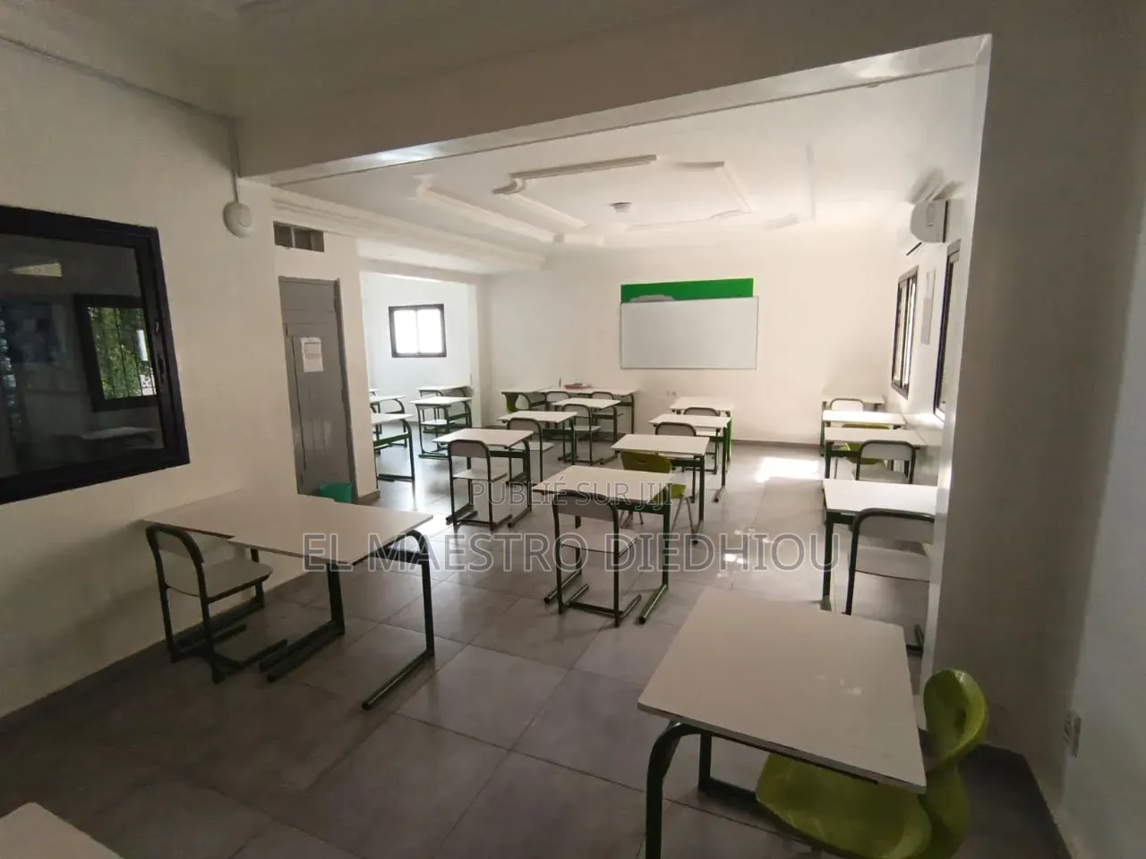 20chbre Maison de ville / Terrasse dans Villa R+2 À Louer à Louer