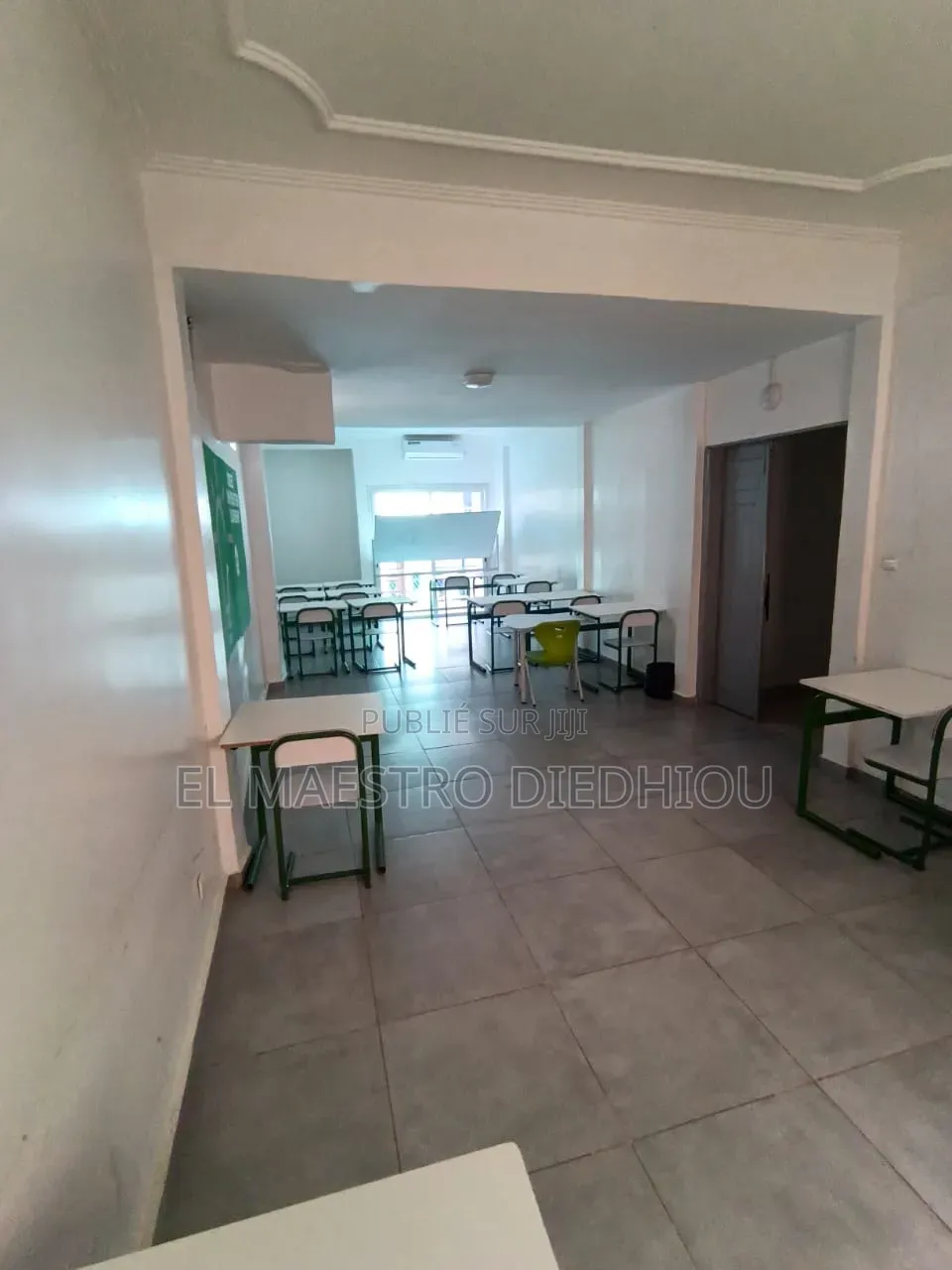 20chbre Maison de ville / Terrasse dans Villa R+2 À Louer à Louer