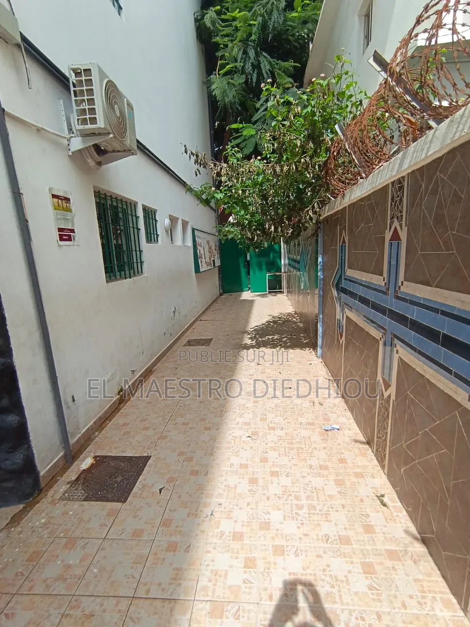20chbre Maison de ville / Terrasse dans Villa R+2 À Louer à Louer