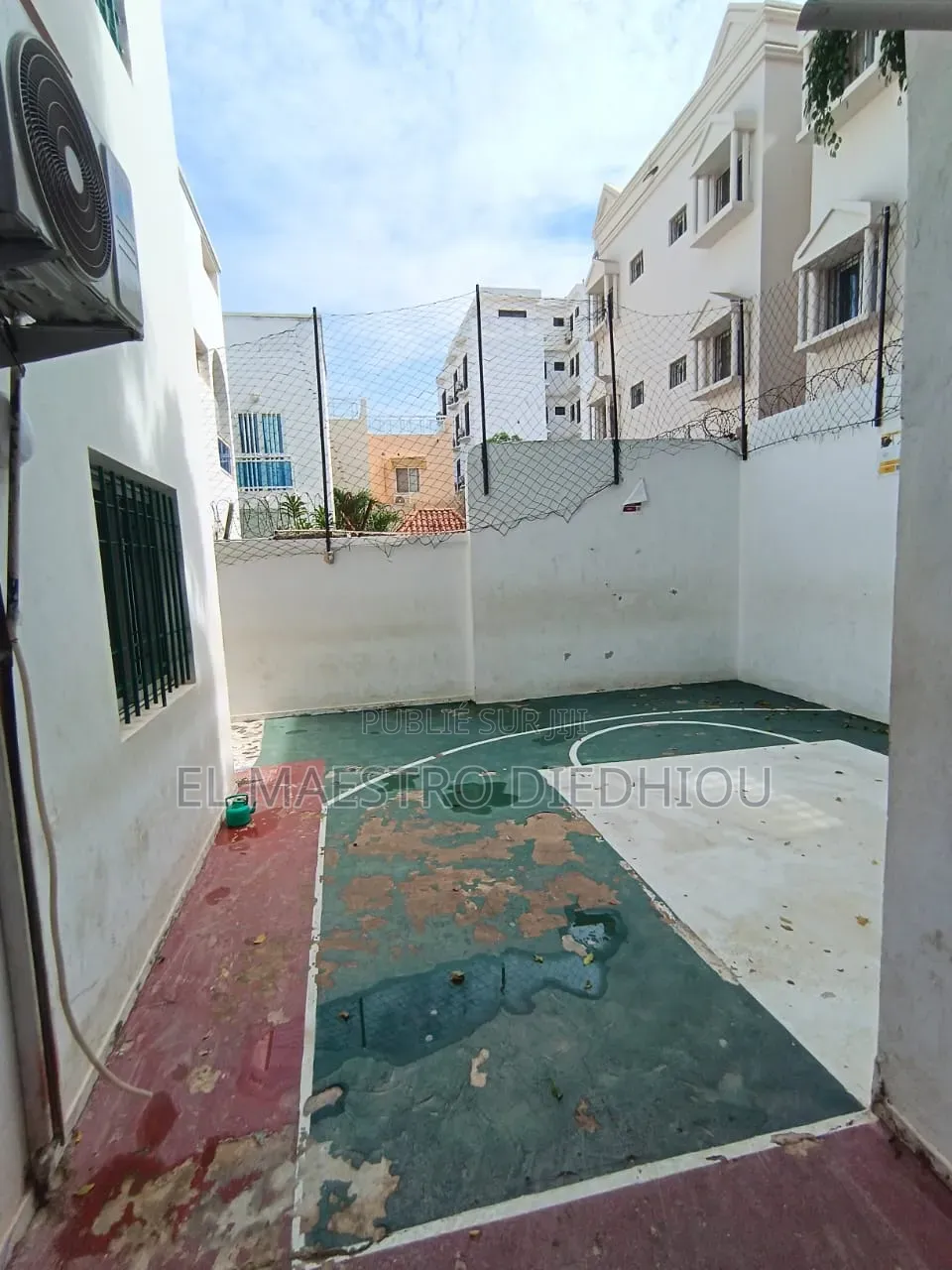 20chbre Maison de ville / Terrasse dans Villa R+2 À Louer à Louer