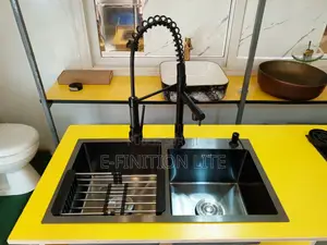 Promotion Évier 2 Bac Noir Avec Un Robinet Mitigeur Extractible GM