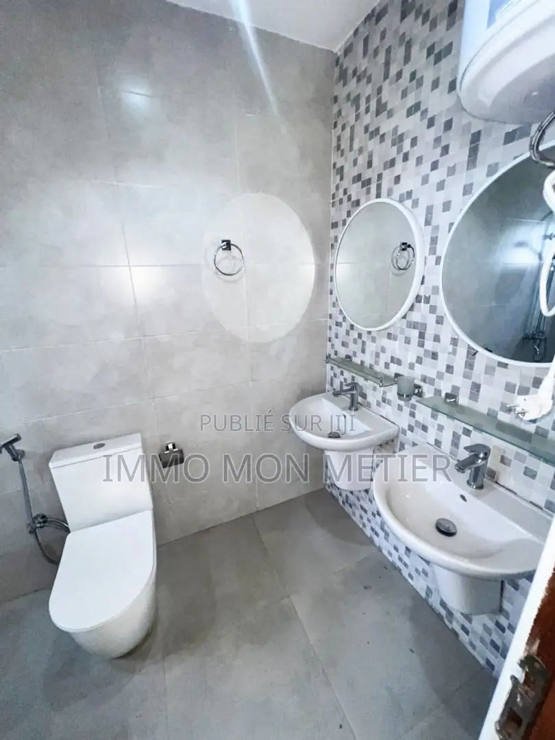 2chbre Appartement dans Appartement F3 A à Louer