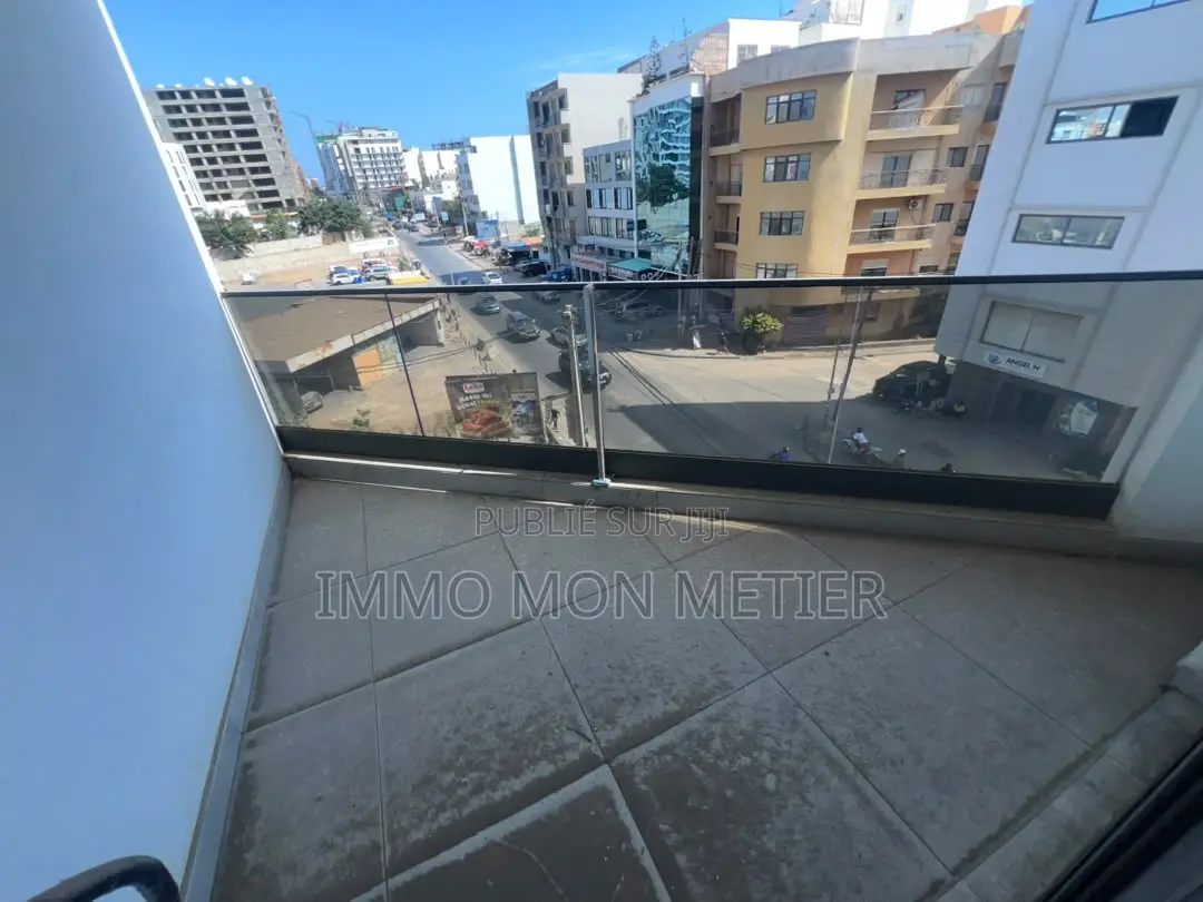 2chbre Appartement dans Appartement F3 A à Louer