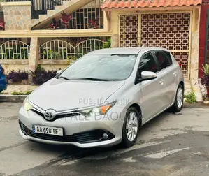 Toyota Auris 2017 Gris