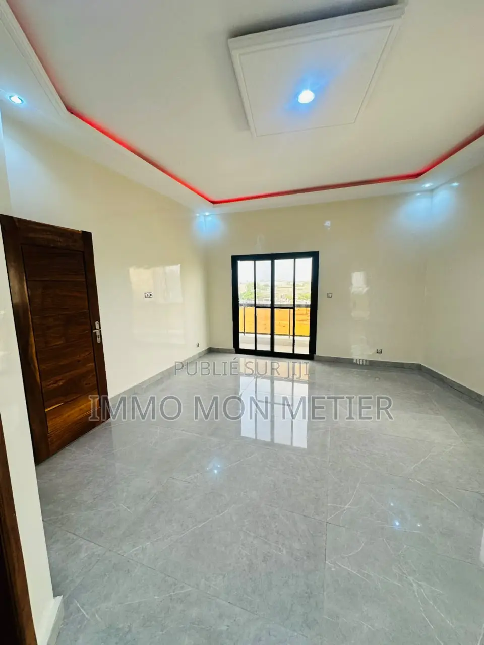 3chbre Appartement dans Yoff à Louer