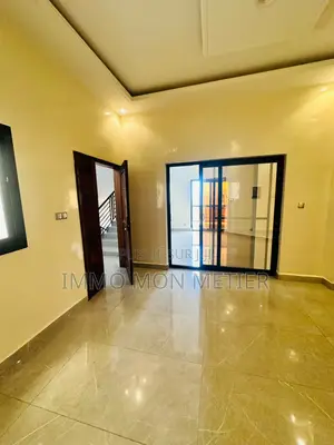 3chbre Appartement dans Yoff à Louer