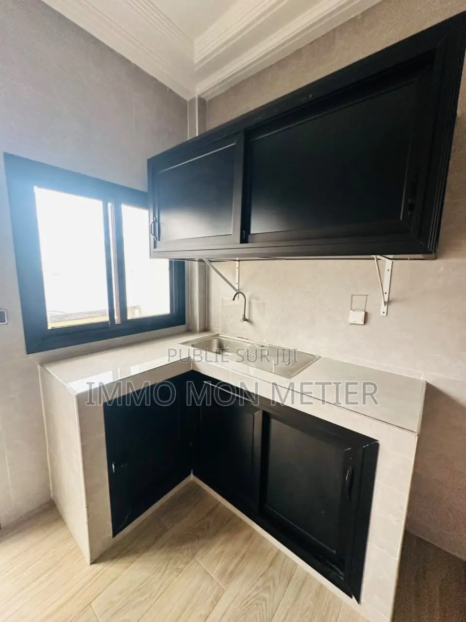 3chbre Appartement dans Yoff à Louer