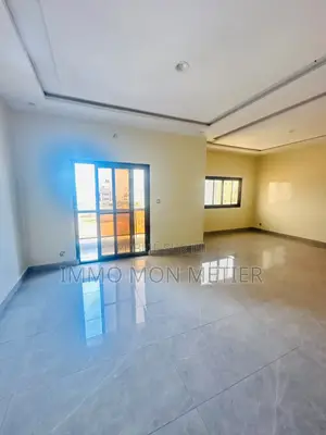 3chbre Appartement dans Yoff à Louer