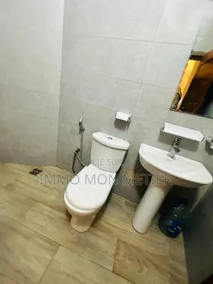 3chbre Appartement dans Yoff à Louer