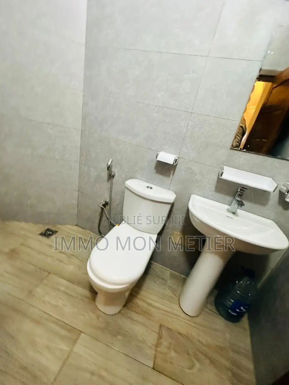 3chbre Appartement dans Yoff à Louer