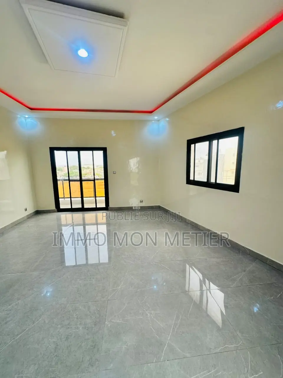 3chbre Appartement dans Yoff à Louer