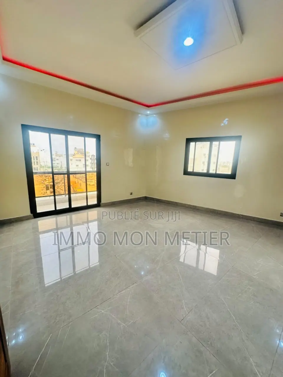 3chbre Appartement dans Yoff à Louer