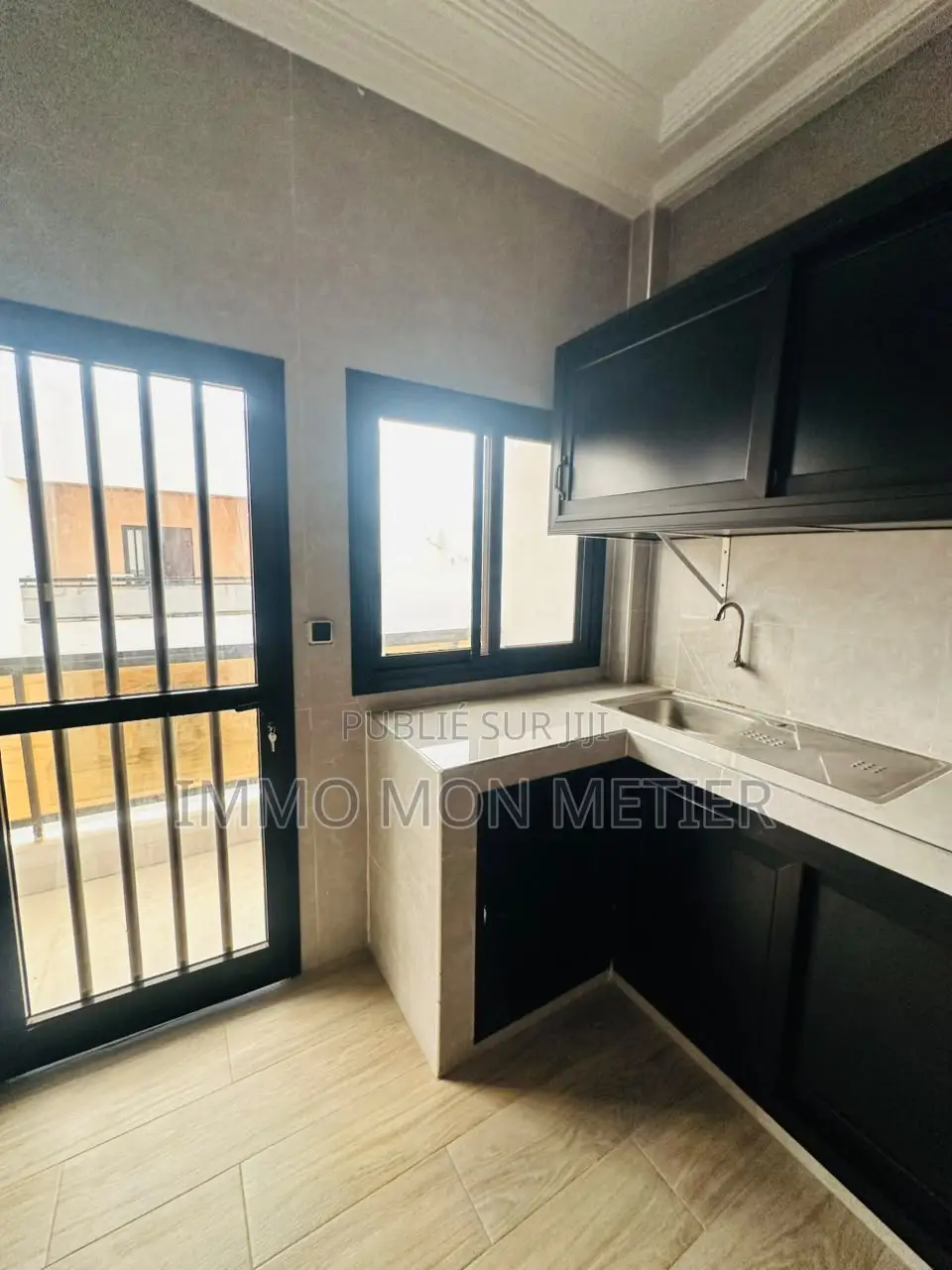 3chbre Appartement dans Yoff à Louer