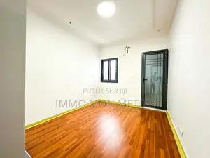 4chbre Appartement dans Almadies à Louer