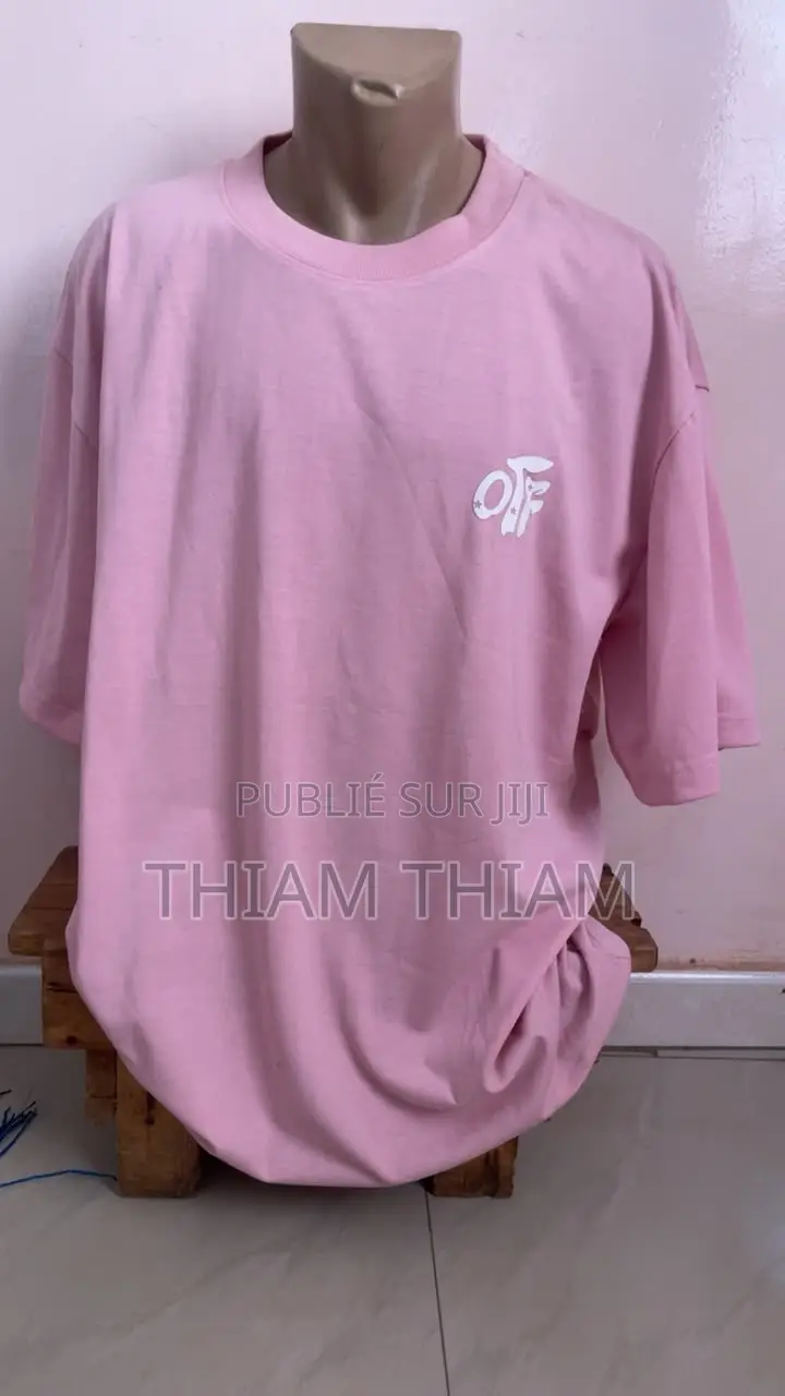 Vêtements Hommes Femmes Enfants