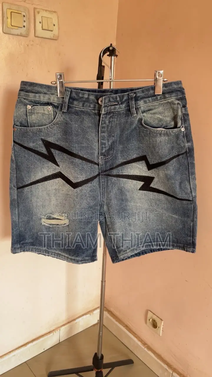 Vêtements Hommes Femmes Enfants