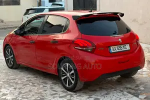 Peugeot 208 2016 Rouge